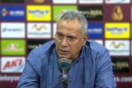 Hernán Torres no se va