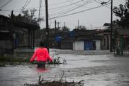Huracán Ian deja miles de damnificados a su paso por Cuba
