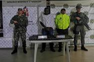 Decomiso de droga y proveedores de fusil AK 47 en la ruta 45