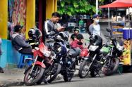 Mototaxistas en Ibagué
