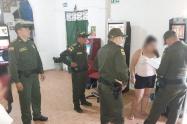 ¡Duro control a juegos de azar! La Metib se tomó establecimientos en Ibagué y Cajamarca