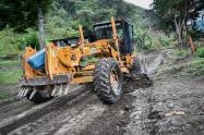 Maquinaria amarilla en la avenida Guabinal de Ibagué