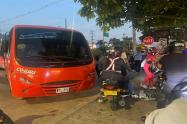 Bloqueo avenida Pedro Tafur, sector Arkaparaíso