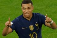 Francia clasificó a cuartos de final del Mundial Qatar 2022 con dos goles de Mbappé.