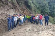  Paso vehicular en diez veredas del Huila 