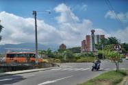 Puente de la calle 60m con carrera Quinta