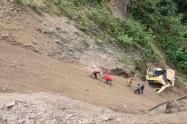 Maquinaria atrapada en Rioblanco
