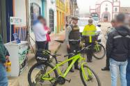 Policía trabajando en turismo