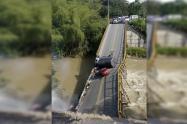 Colapsó puente
