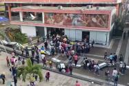 Comunidades indígenas intentaron acceder de forma violenta al edificio de la Gobernación del Tolima