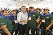 Gobernador del Tolima, Ricardo Orozco y productores de café del Tolima