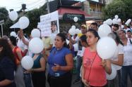 En multitudinaria marcha, los melgarenses exigieron la liberación de la sargento Karina Ramírez y sus hijos