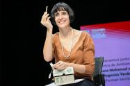 Ministra Susana Muhamad con Molinillito