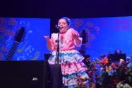 Niña cantando