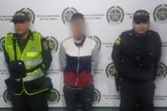 Sujeto se le metió al baño a una jovencita y la manoseó en el interior de un gimnasio en Ibagué