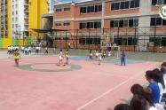 Niño de 8 años fue brutalmente golpeado por 7 estudiantes en Neiva