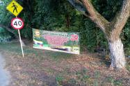 Pancartas alusivas al Bloque comandante ‘Jorge Suárez Briseño’ fueron instaladas en el Huila