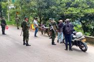 Ejército acompañó a los viajeros este puente y se prepara para las fiestas del Tolima