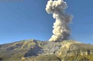 Emisión de ceniza Volcán Nevado del Ruiz | Volcán Nevado del Ruiz | Columna de ceniza | Enero 2025