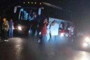 ¡Tragedia en La Herradura! Dos muertos en choque entre carro y buseta en la vía Fresno – Mariquita