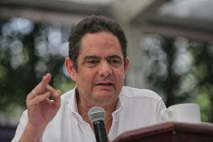 Germán Vargas Lleras atacó así a Ernesto Macías