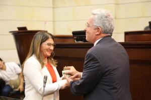 Álvaro Uribe y Criselda Lobo 