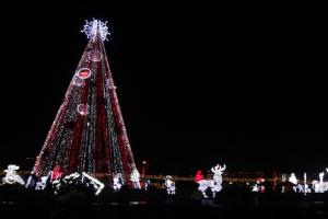 Árbol de Navidad en el Parque El Tunal de Bogotá 
