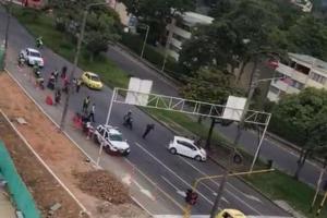 Hombre quiso huir de las autoridades y arrolló a un policía