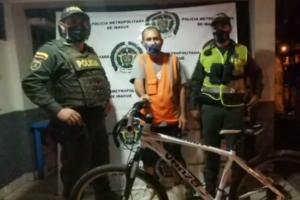 Recuperaron biclicleta robada en la vía al Aeropuerto Perales
