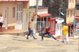Pelea a cuchillo en el Gaitán