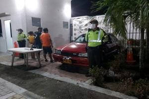 Capturaron a tres personas que se movilizaban armadas en un vehículo por El Espinal