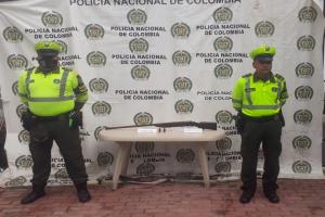 Escopeta hallada por la Policía Tolima