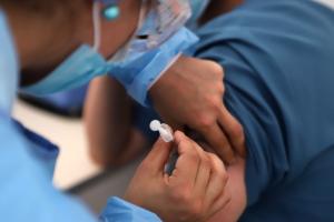 Vacunación contra la covid 19 en Clínica Colombia de Bogotá 