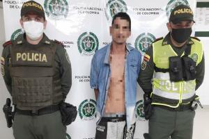Sujeto golpeó y le iba a dar cuchillo a su madre y a su hermana en Ibagué