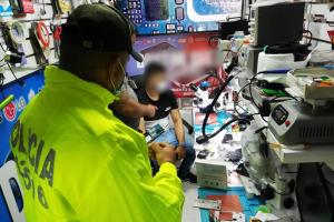  Duro golpe a locales que comercializan celulares robados en Ibagué