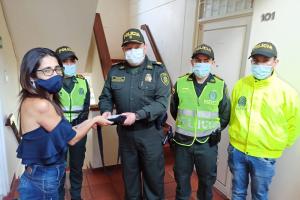 Comandante de METIB entregó elementos robados a periodista en Ibagué