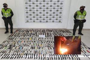  Fundieron en horno 456 armas blancas incautadas en Chicoral y El Espinal