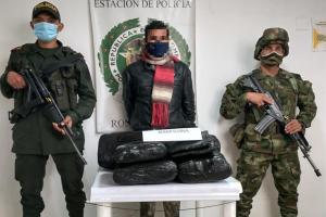  Se creía El Renegado cargando en su moto 40 mil dosis de marihuana en Roncesvalles