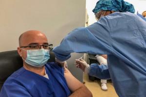 Vacunación del personal salud en Antioquia.
