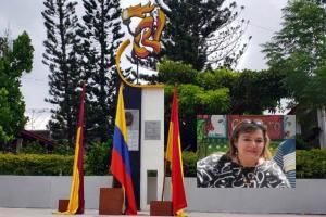 Rectora Ofelia Hernández del Leónidas Rubio en Ibagué