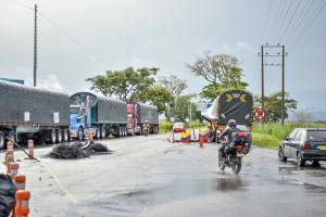 ¡Atención! Habilitan paso de carrotanque con combustible para Cajamarca-Tolima