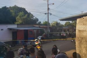 ¡Repartieron plomo! Doble sicariato sacudió al barrio El Jardín en Chaparral