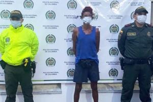 ¡Mucho valiente! Lo enviaron a la cárcel por golpear salvajemente a sus padres, adultos mayores, en el municipio del Guamo