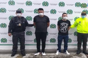 ¡Les cayeron! Estafaban usuarios de bancos con falsas tarjetas de crédito en varios departamentos 