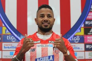 Yesus Cabrera es el nuevo volante del Junior