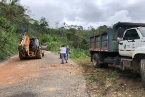 Maquinaria amarrilla 