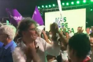 Alejandro Gaviria Bailando