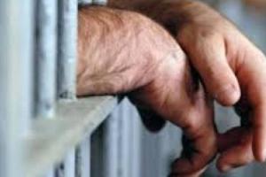 Un abuelito se metió a la cama de su nieta y la abusó sexualmente en Medellín