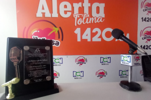 Micrófono de oro para Noticiero Alerta Tolima
