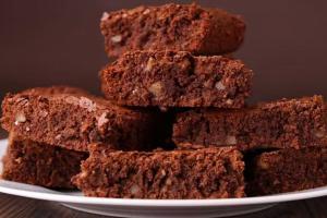 Intoxicación masiva tras comercializar brownie de marihuana en el colegio Juan Lozano y Lozano de Ibagué